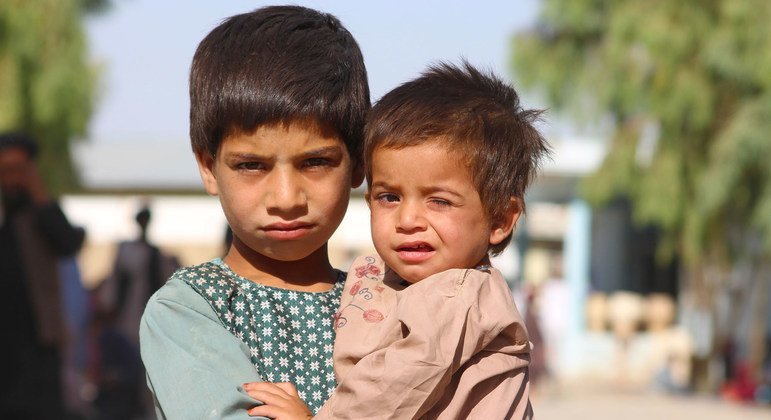 Afghanistan : le HCR déplore l’expulsion de réfugiés par le Pakistan, l’Iran et le Tadjikistan